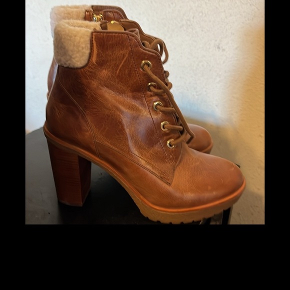 MICHAEL KORS BOOTIES - Picture 1 of 7